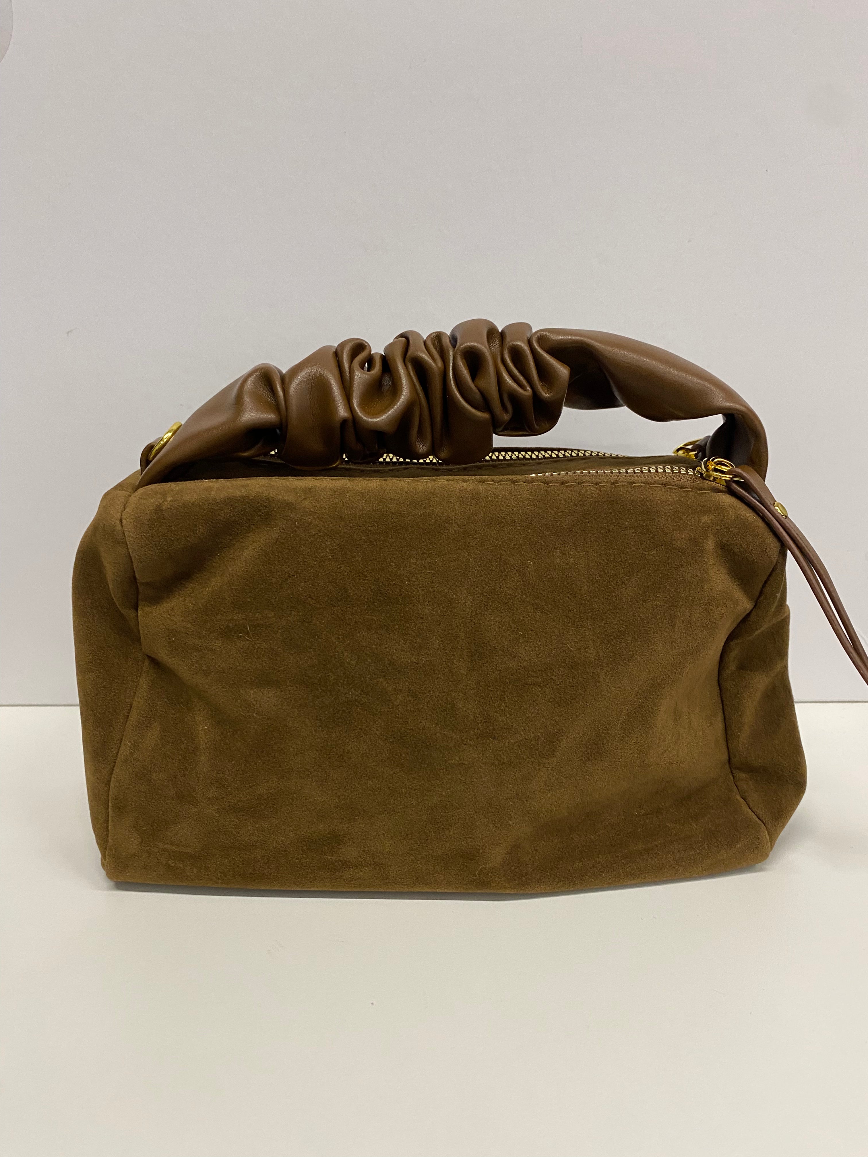 BORSA CON MANICO ARRICCIATO VELLUTO MARRONE