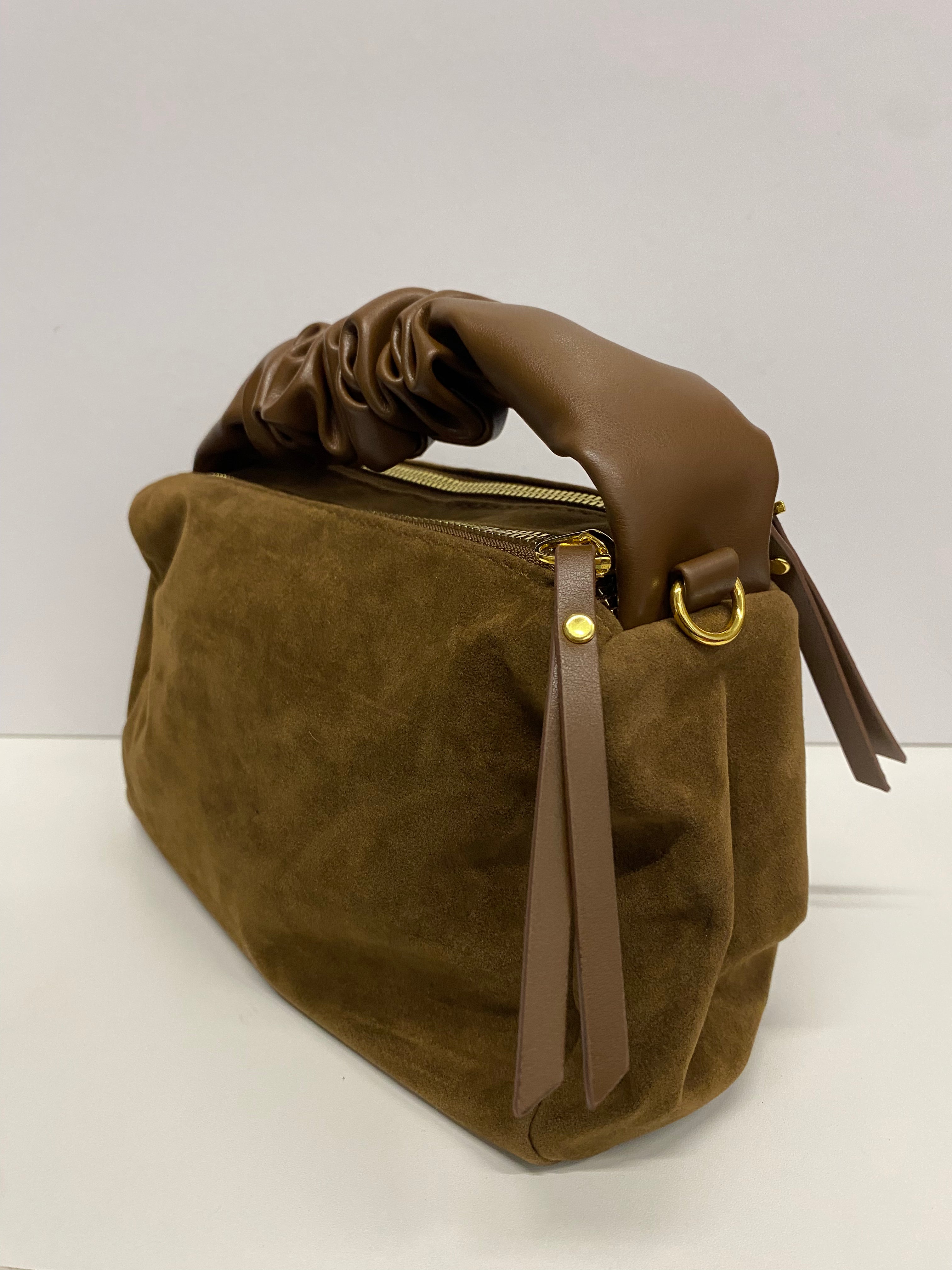 BORSA CON MANICO ARRICCIATO VELLUTO MARRONE