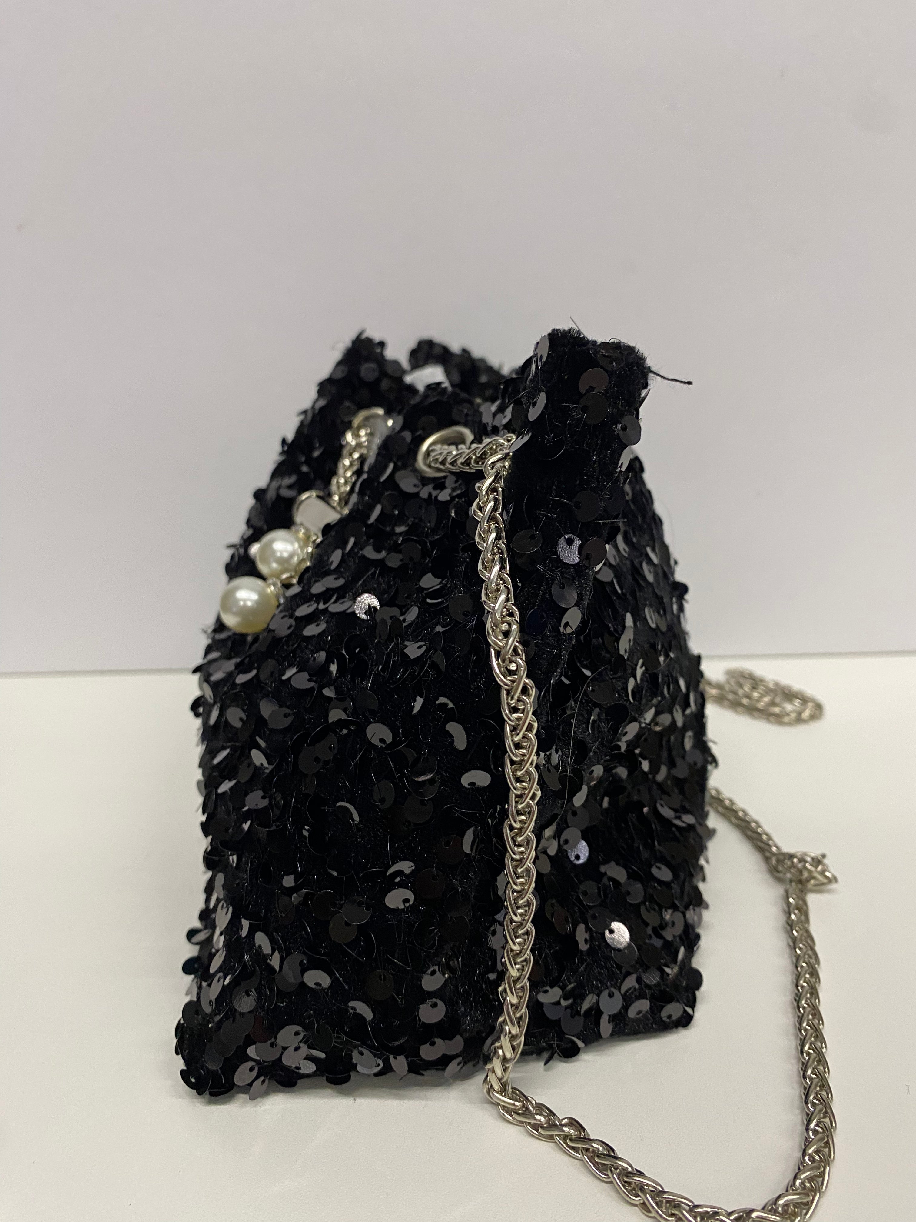 BORSA A SECCHIELLO CON PAILLETTES NERA