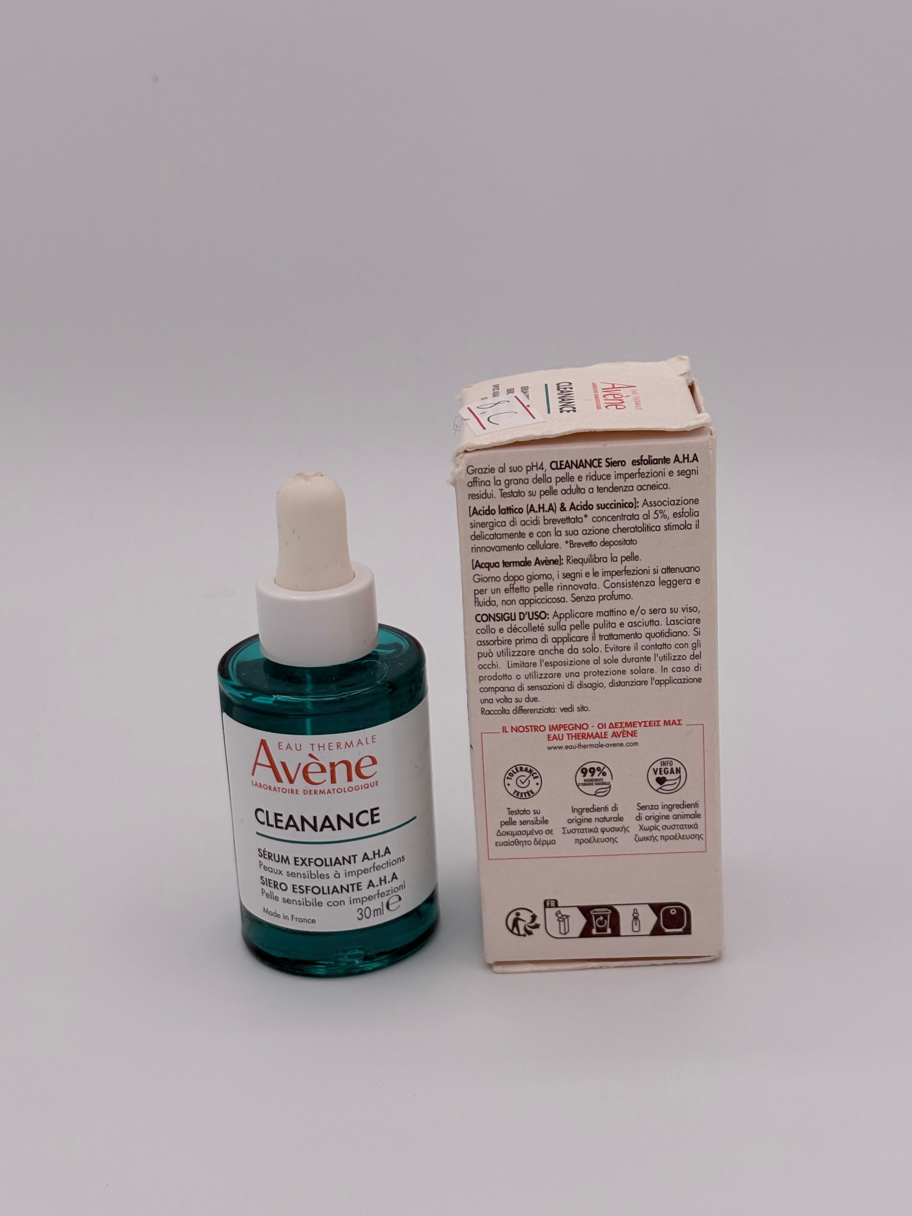 AVENE  CLEANANCE SIERO ESFOLIANTE A.H.A. RIDUCE IMPERFEZIONI E SEGNI