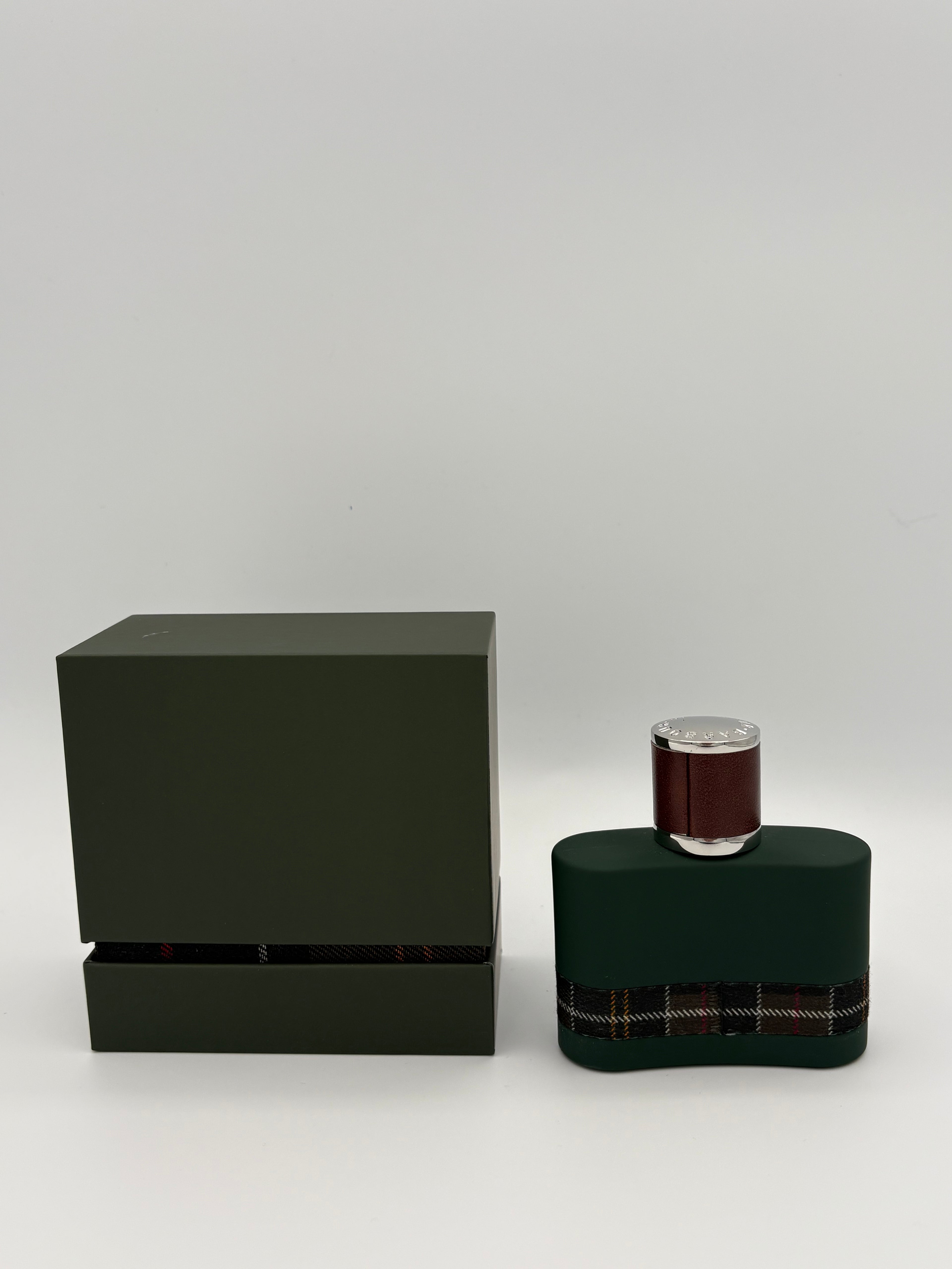 BLOCK36: PROFUMO UOMO BARBOUR GREEN FOR HIM
