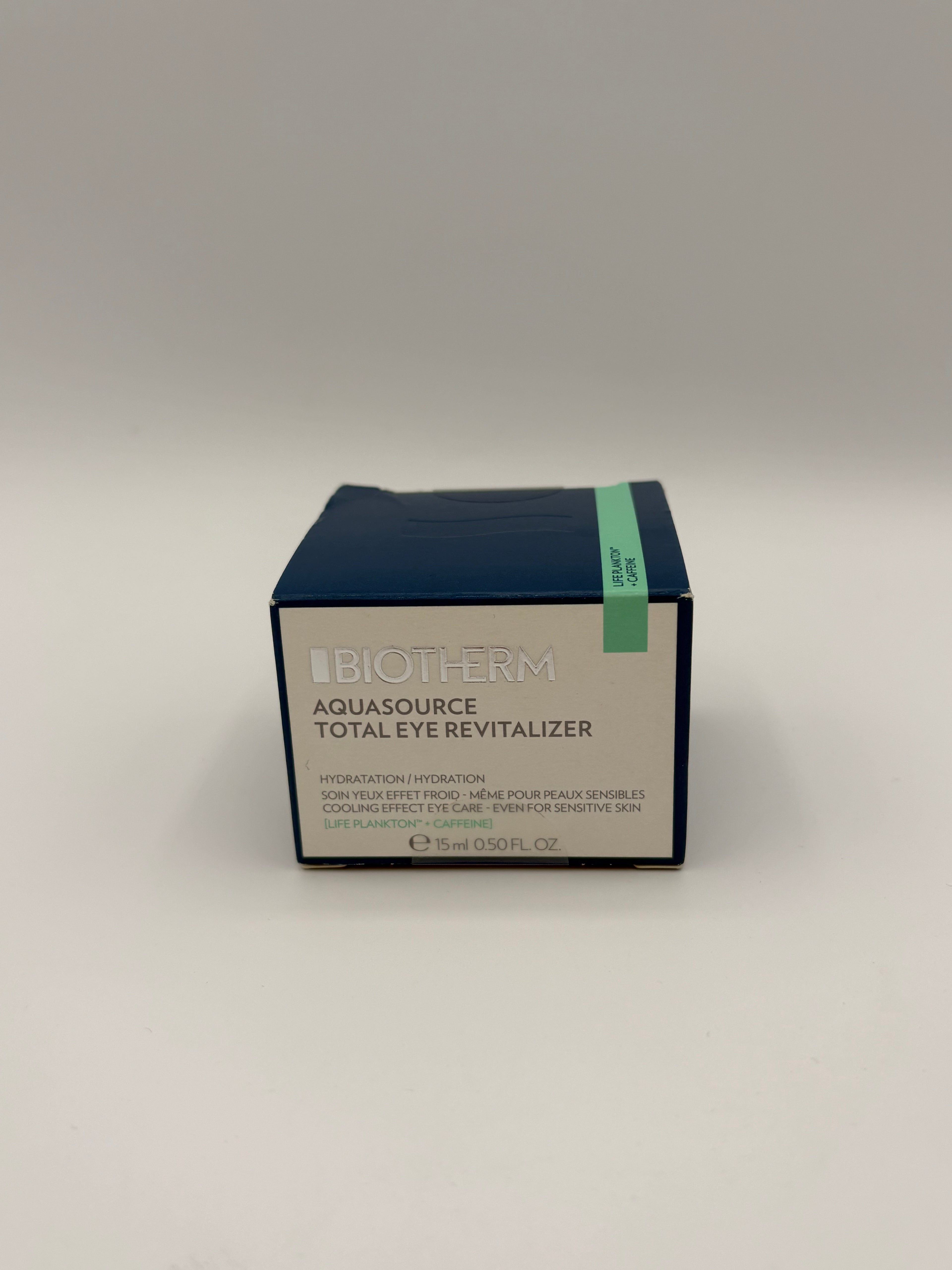 AQUASOURCE TOTAL EYE REVITALIZER  Ideale per idratare in profondità e migliorare il benessere della pelle.