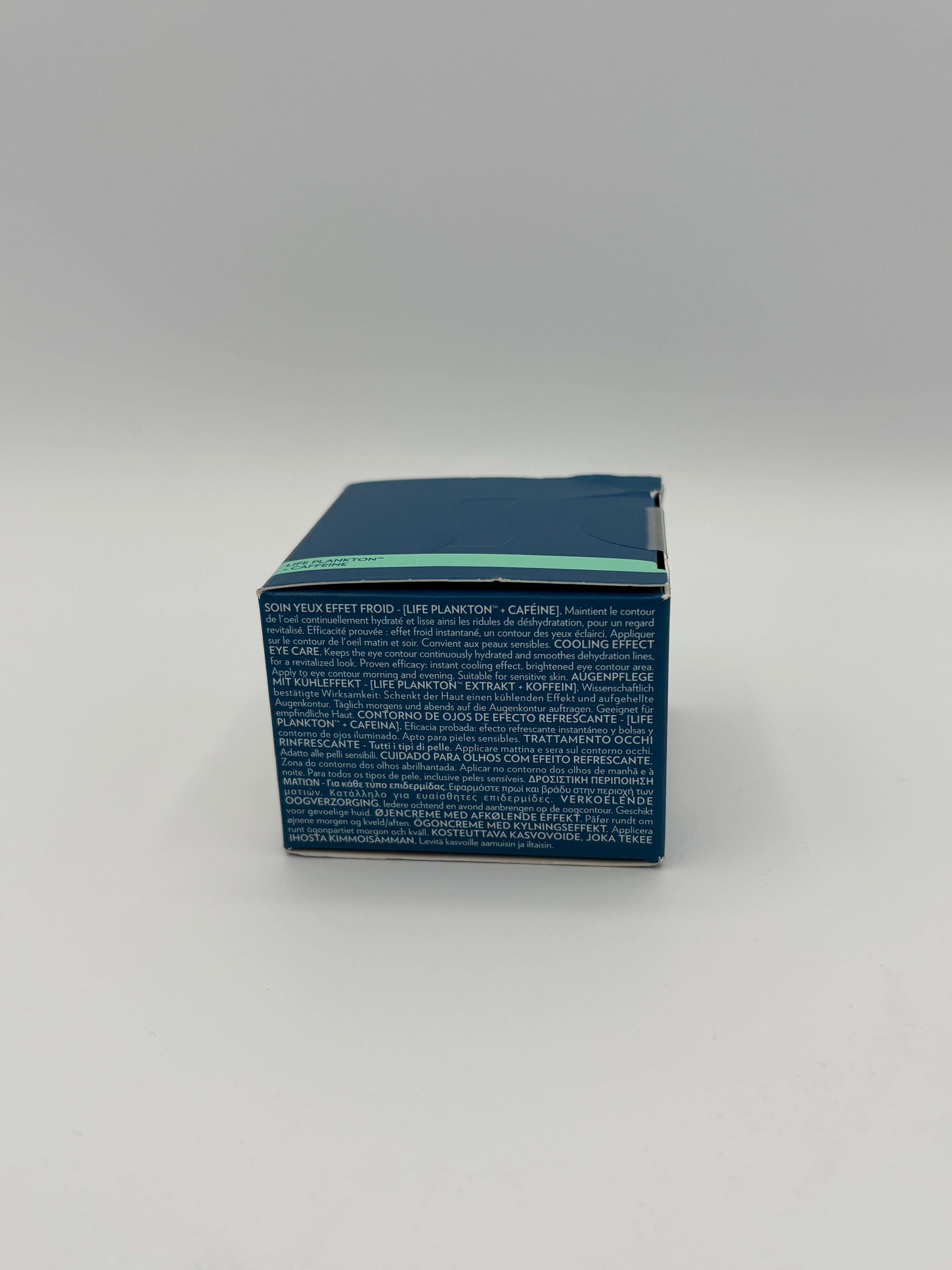 AQUASOURCE TOTAL EYE REVITALIZER  Ideale per idratare in profondità e migliorare il benessere della pelle.