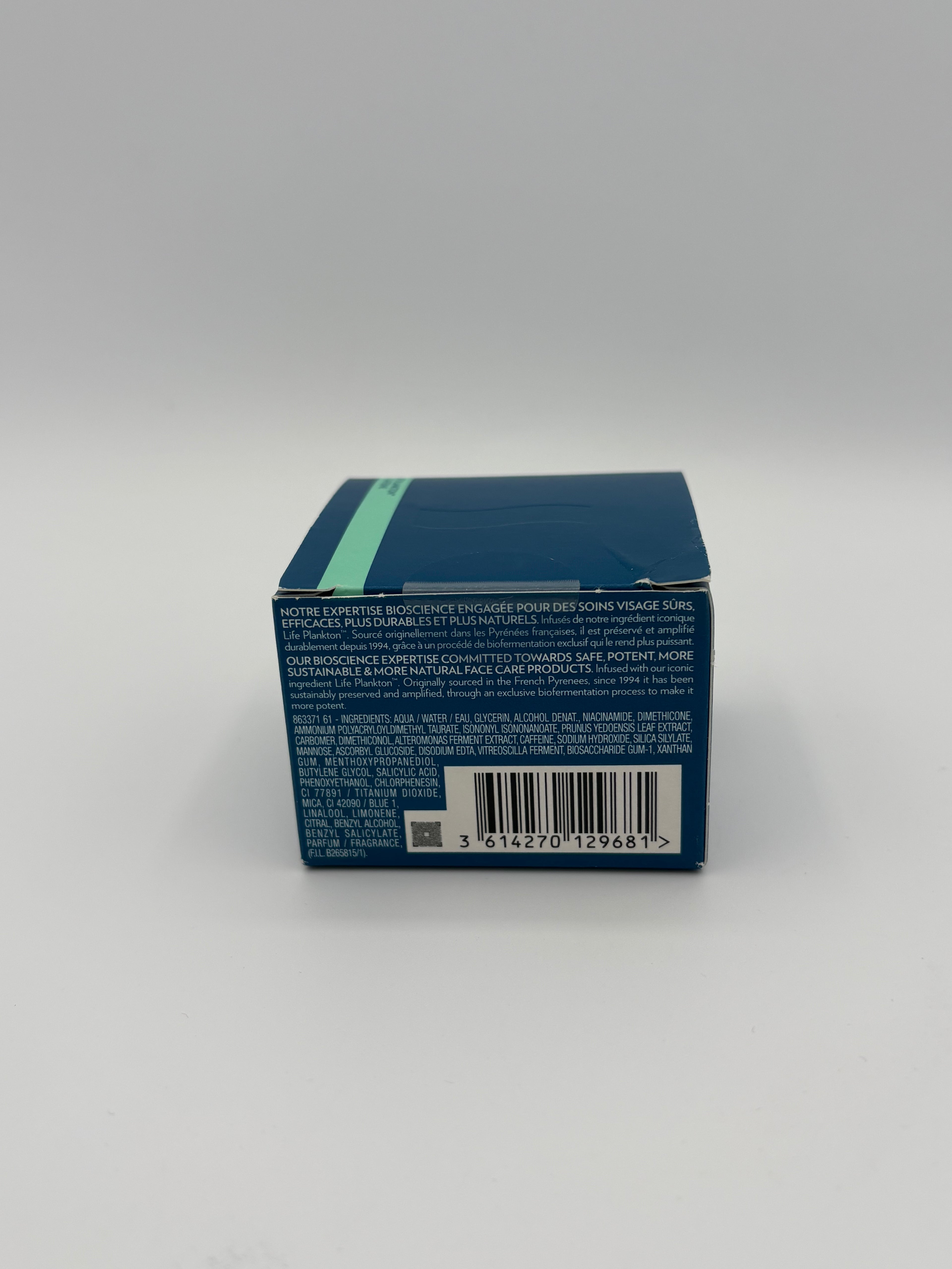 AQUASOURCE TOTAL EYE REVITALIZER  Ideale per idratare in profondità e migliorare il benessere della pelle.