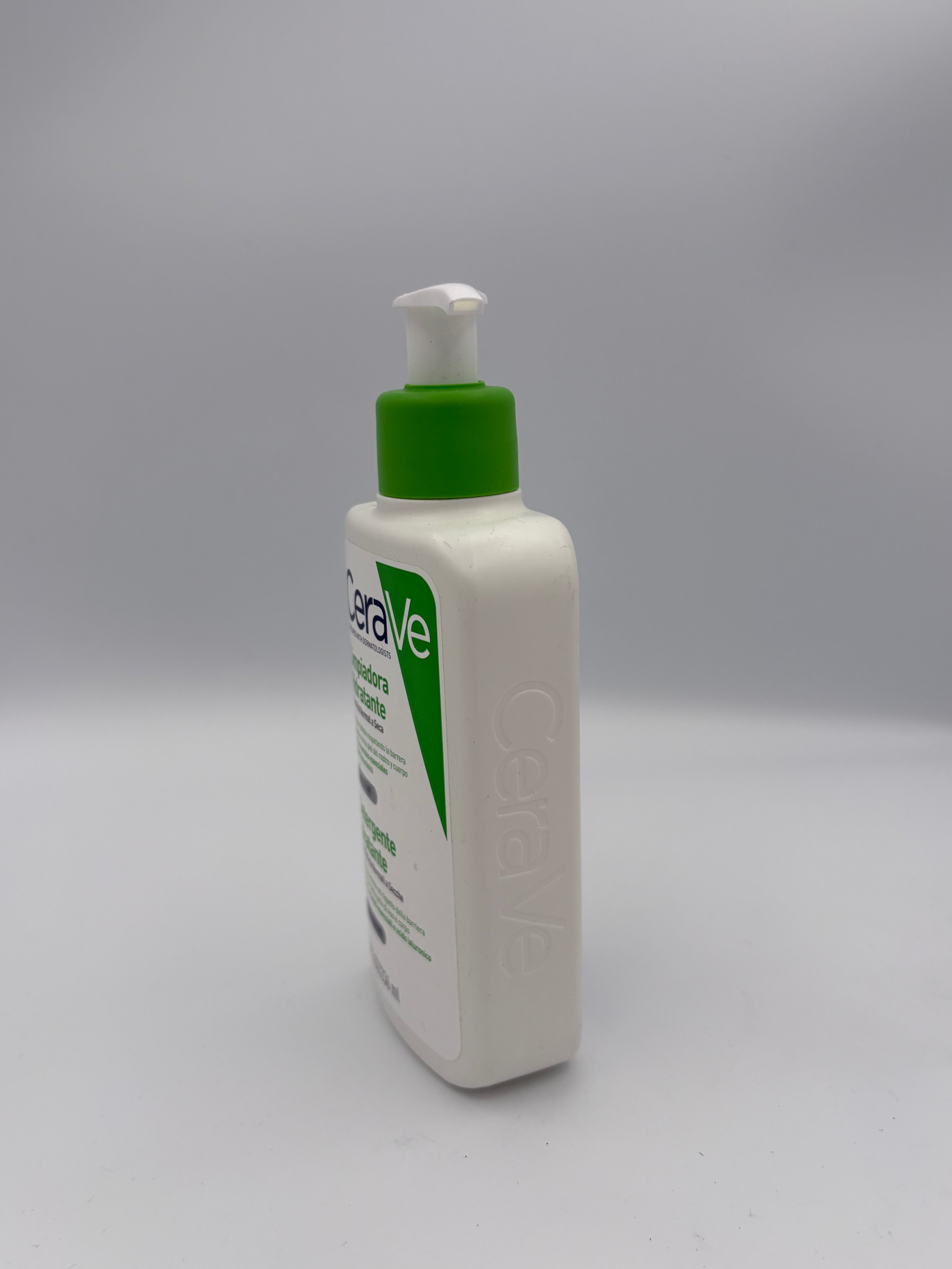 BLOCK36: DETERGENTE	CERAVE	DETERGENTE IDRATANTE 236ml