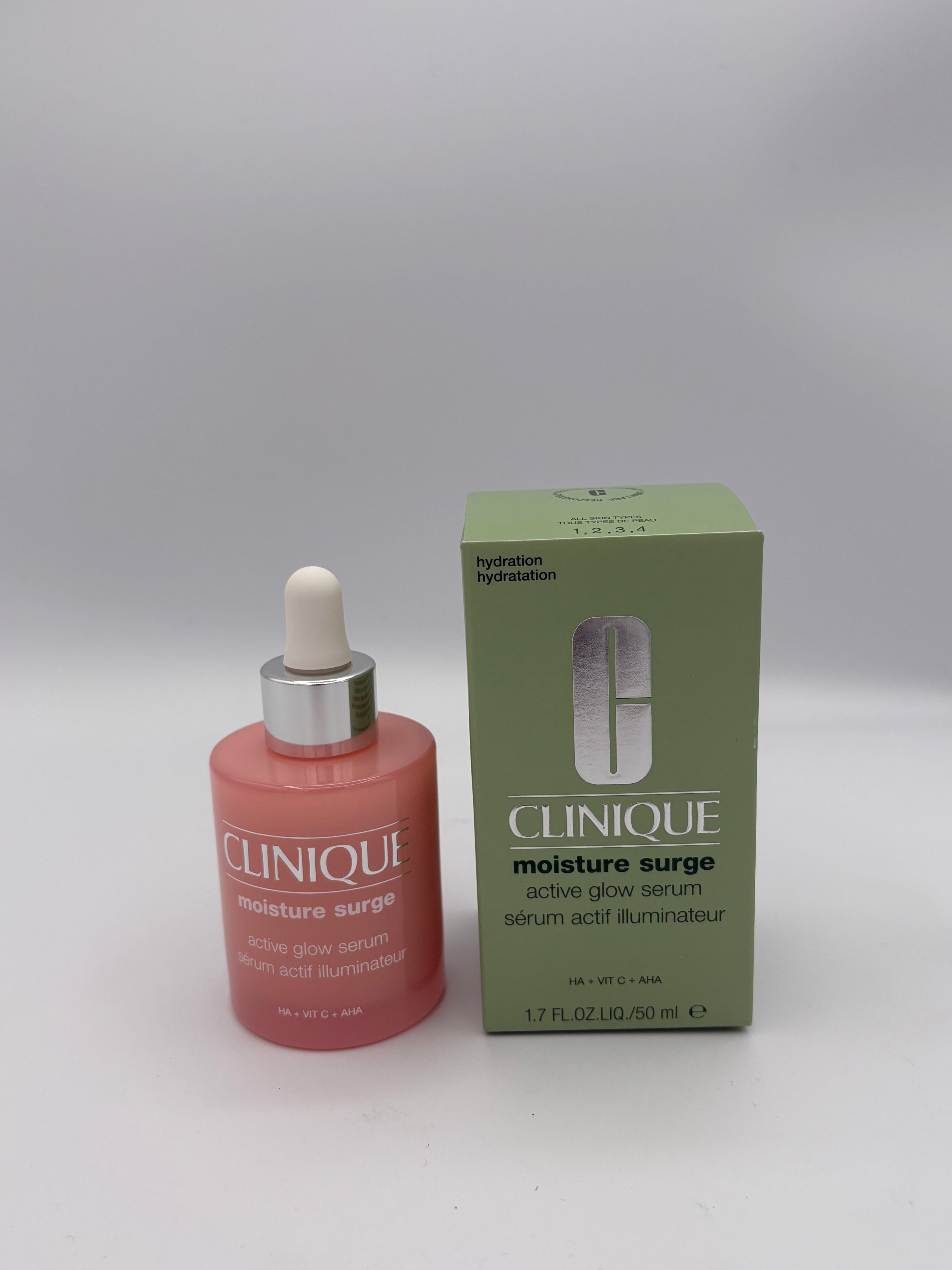SIERO MOISTURE SURGE ACTIVE GLOW SERUM Siero attivatore di luminosità