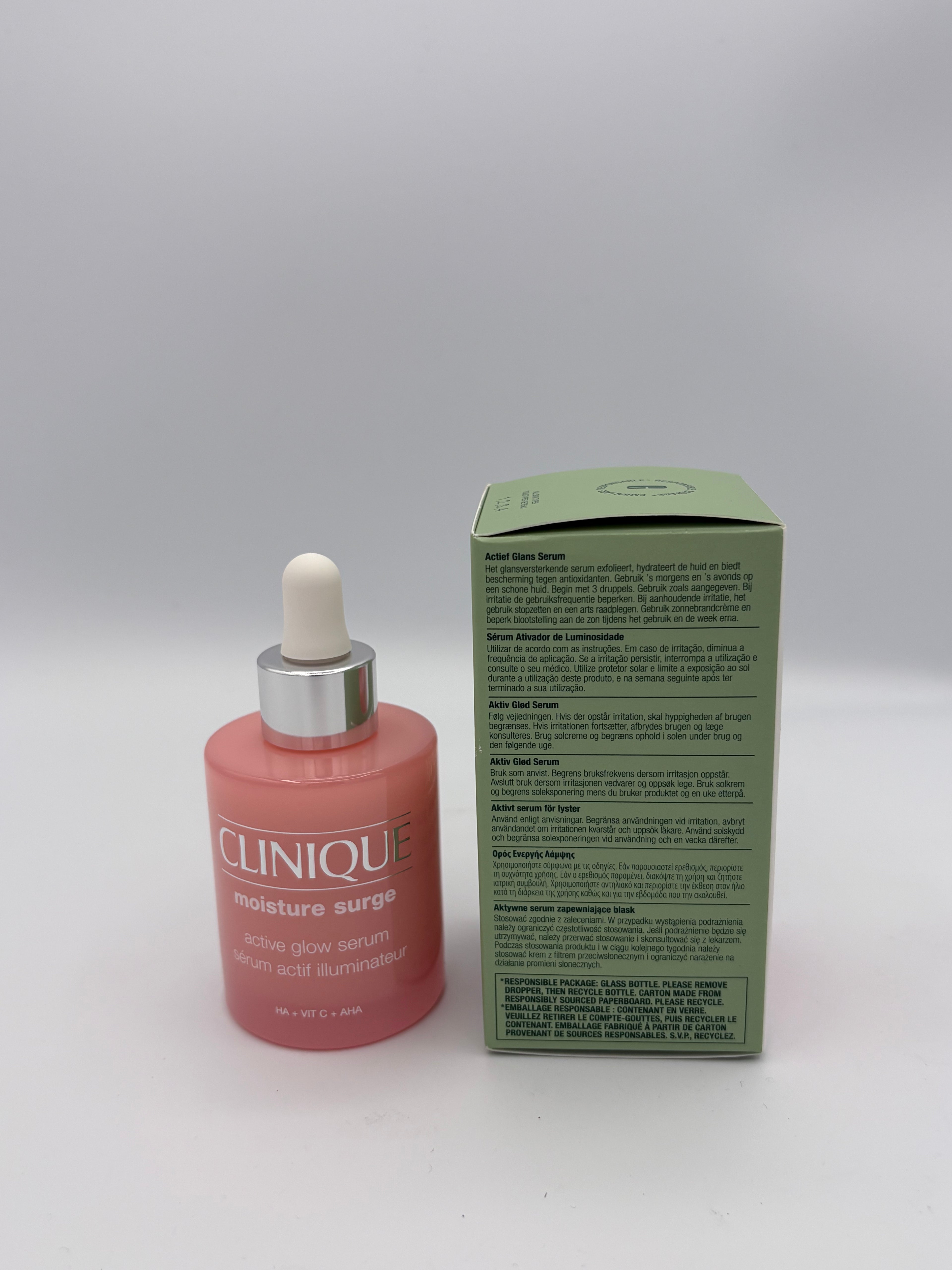 SIERO MOISTURE SURGE ACTIVE GLOW SERUM Siero attivatore di luminosità