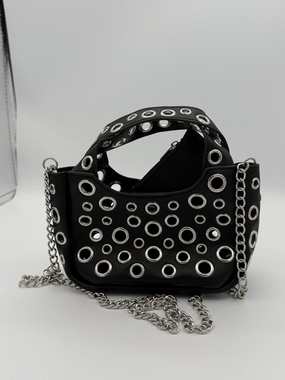 BLOCK36:MINI BAG NERA CON BORCHIE E TRACOLLA