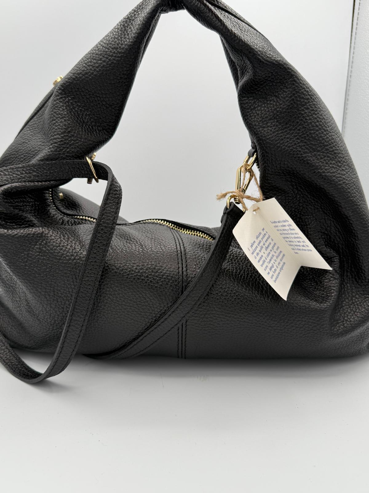 BLOCK36: BORSA A SPALLA VERA PELLE MORBIDA CON BORCHIE