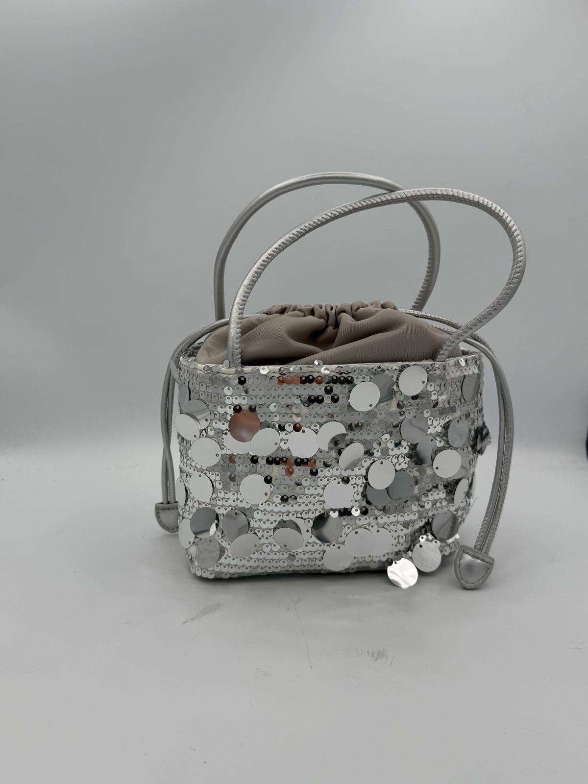 BLOCK36:BORSA A SECCHIELLO A MANO CON PAILLETTES IN COLOR ARGENTO