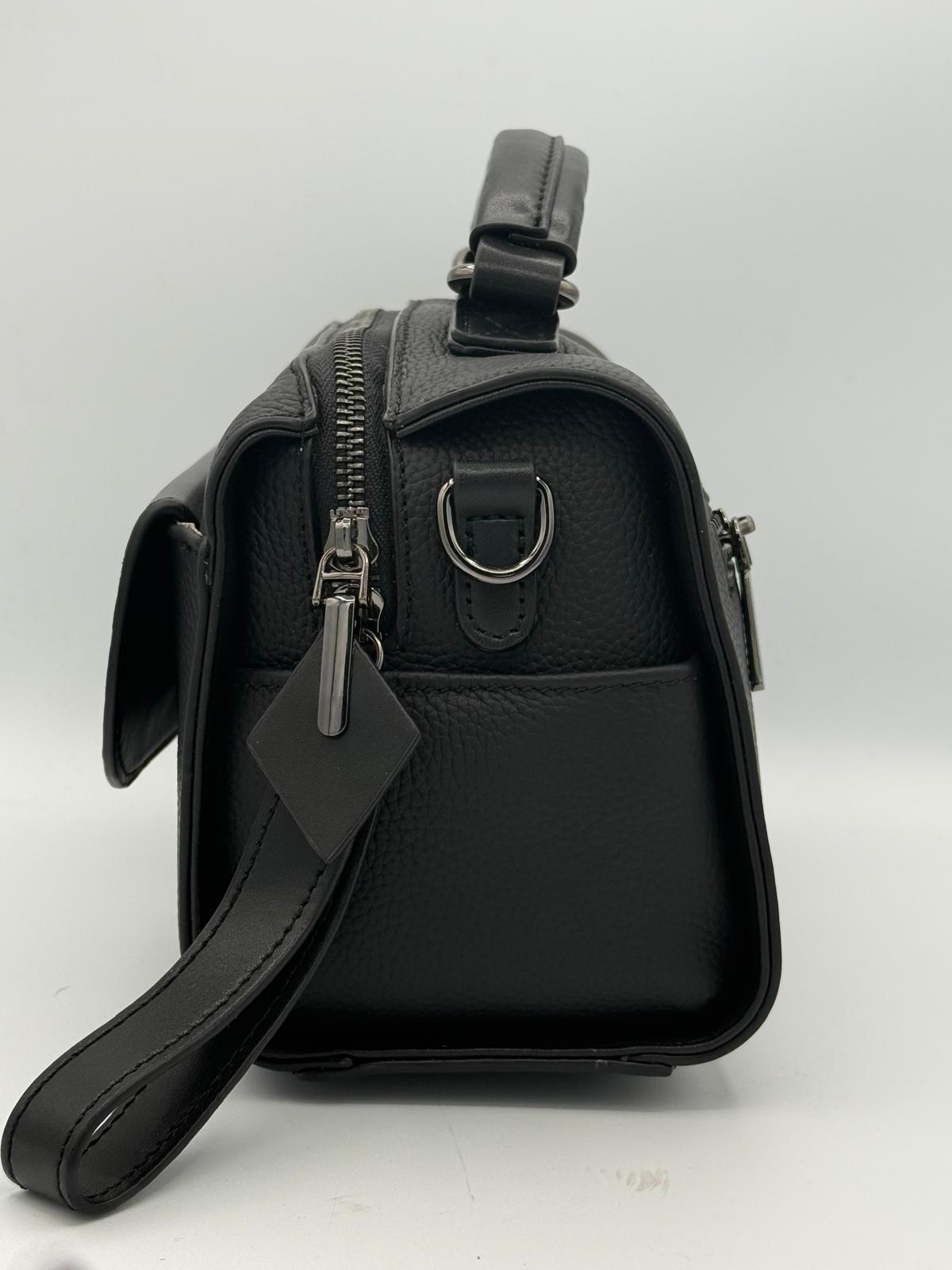 BLOCK36: BORSA CON MANICO  IN ECOPELLE NERA CON TRACOLLA E TASCA FRONTALE